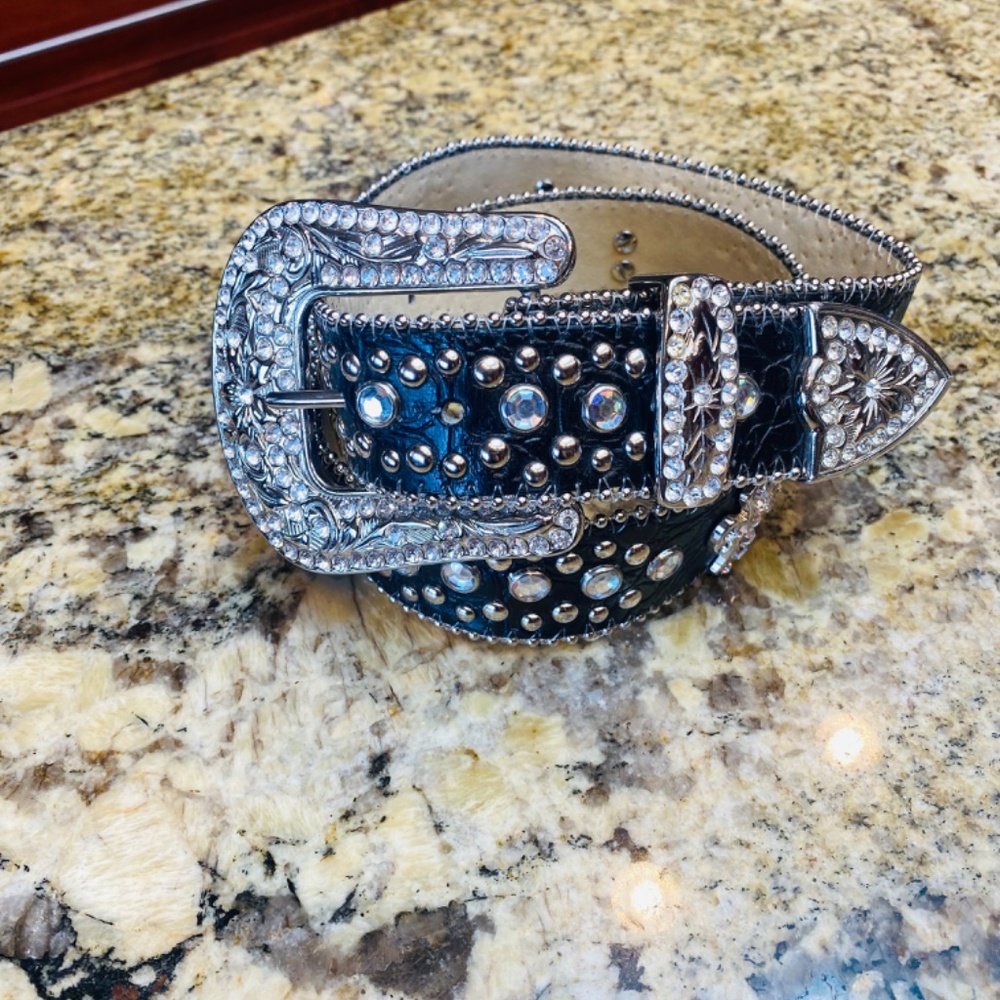 Women’s Rhinestone Belt - Picture 9 of 10